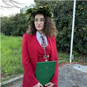 Laureata in biologia, impartisco lezioni dalle elementari al liceo di biologia e scienze. Per le scuole medie anche matematica